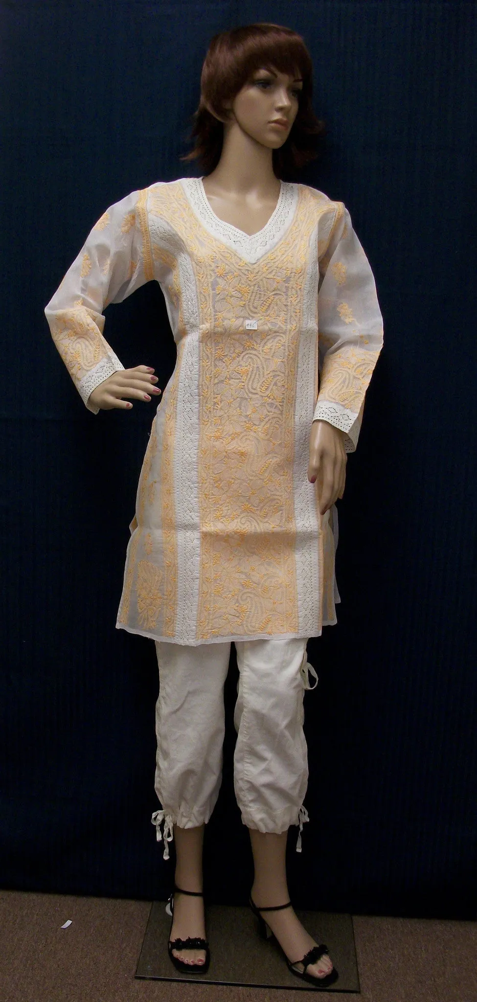 Blouse 046 White Cotton Embroidered Small Size Tunic Top Kurti Shieno