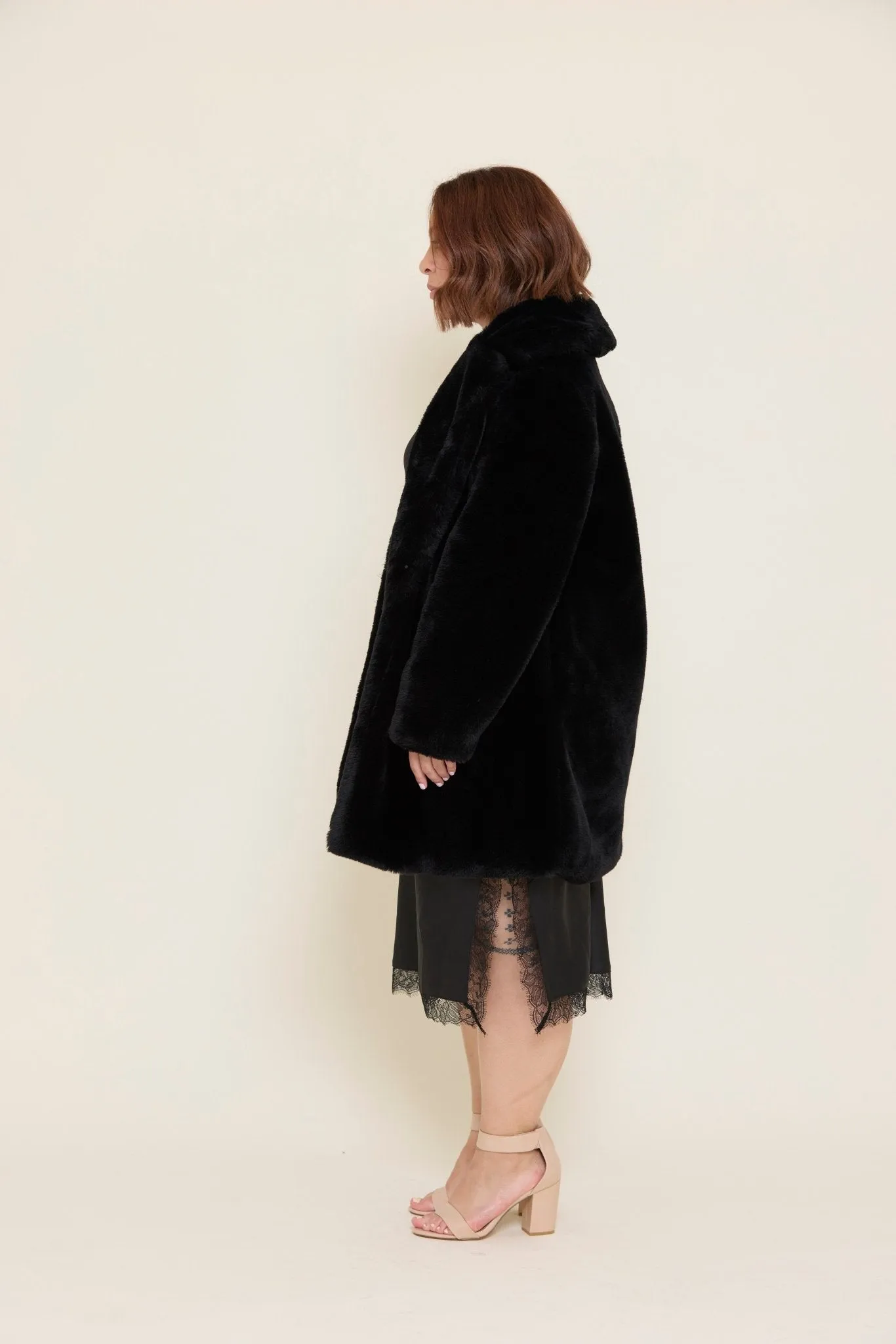 Carly Faux Fur Coat - Size 18