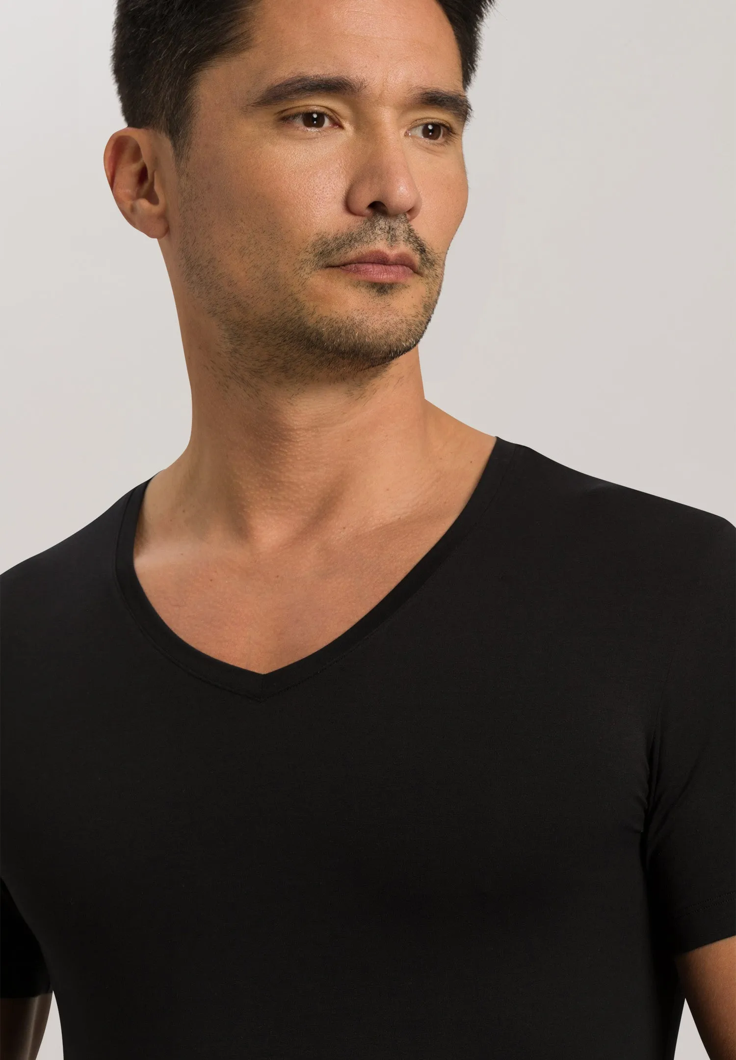 Cotton Superior Egyptian Cotton V-Neck Fitted T-Shirt | Black 73089-199