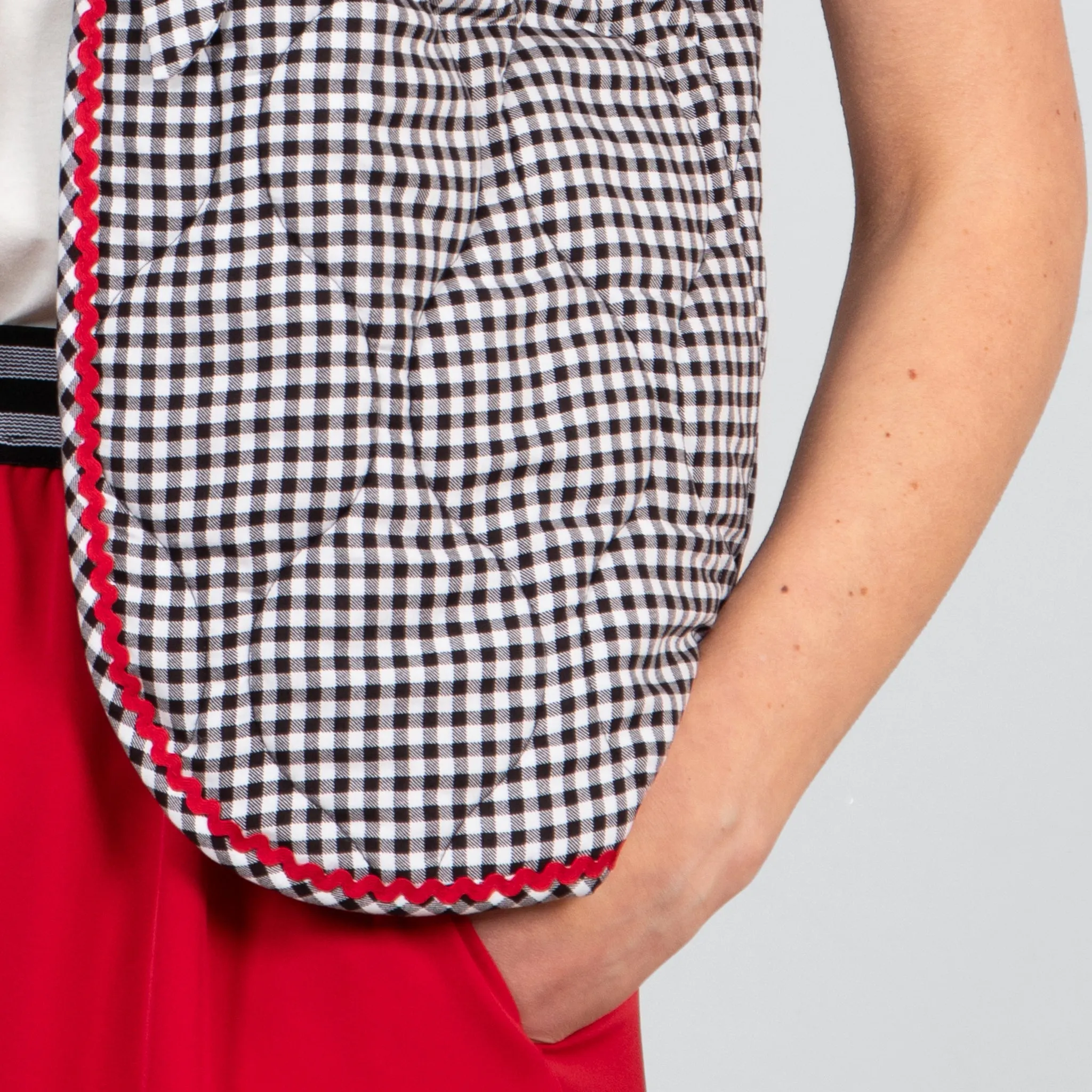 Noa Quilted Gilet - Black, Gingham