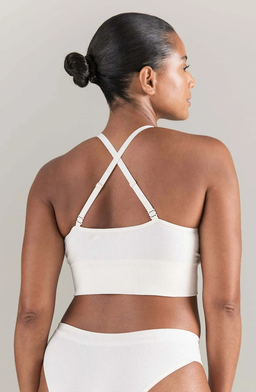 The TENCEL Seamless Bralette White Sand