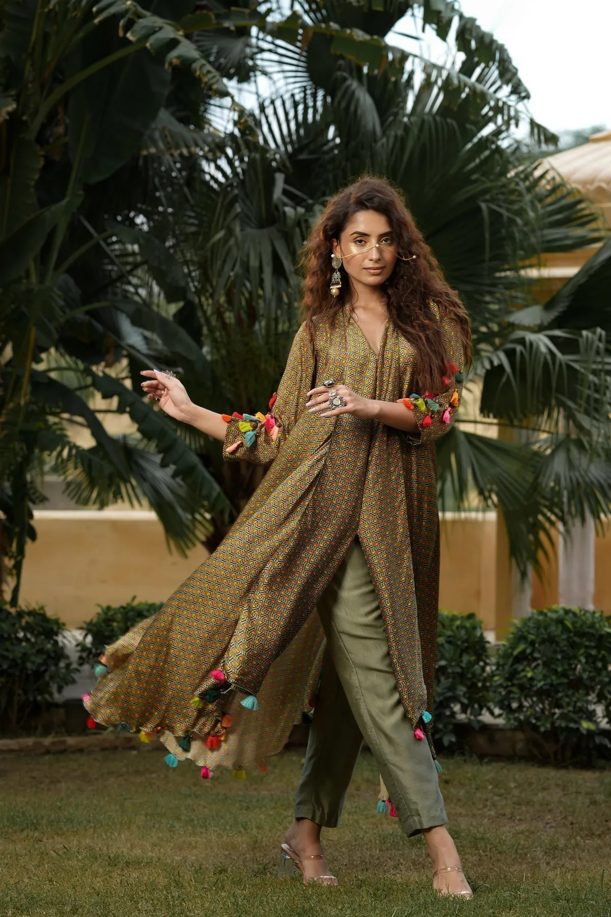 Trevron sage green kurta with rangeen dhaagey