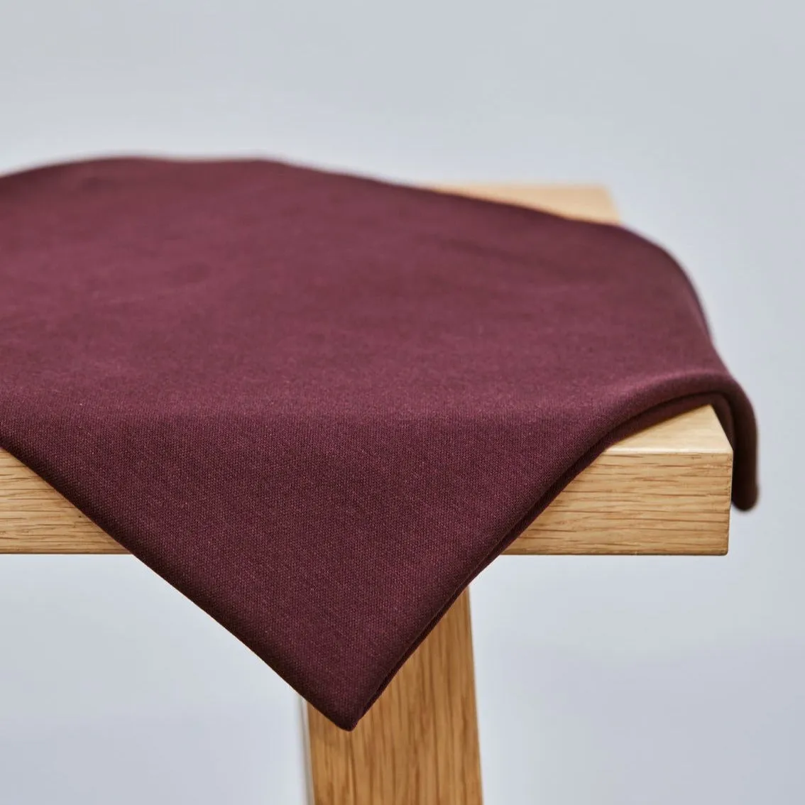 Two-Face Coda Interlock with TENCEL™ fibres - Meet Milk - Maroon